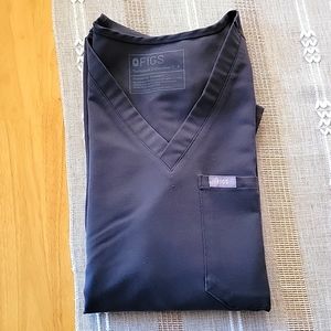 FIGS womens scrub top